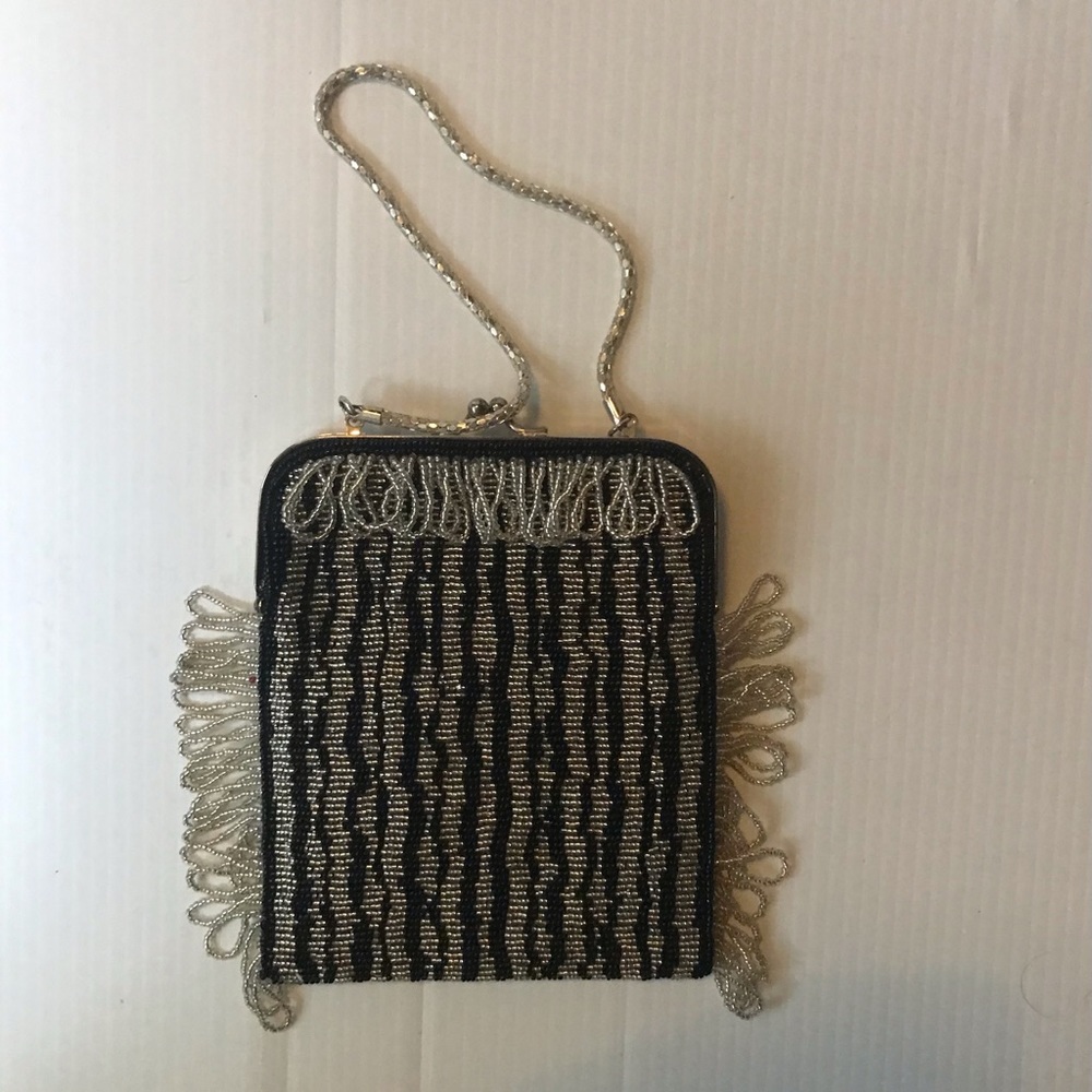 EUC BLACK & SILVER BEADED BAG WITH SILVER LOOP ACCENTS & DECORATIVE METAL HANDLE